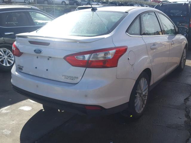 1FADP3J28EL341060 - 2014 FORD FOCUS TITA WHITE photo 4