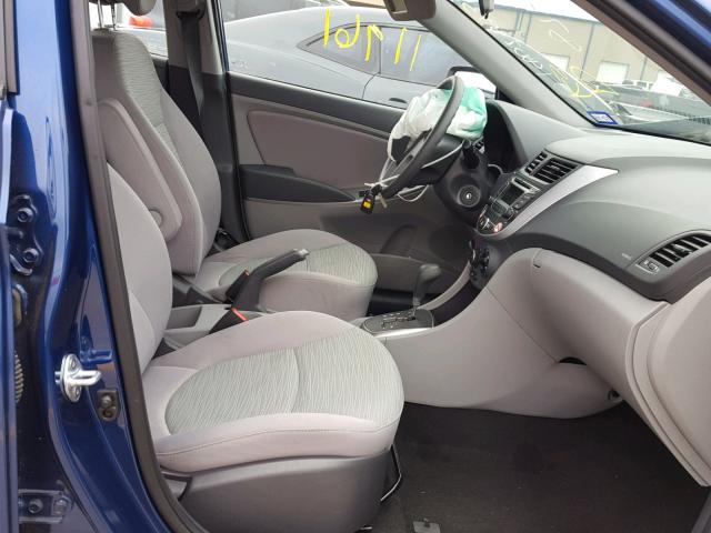 KMHCT4AE1HU301009 - 2017 HYUNDAI ACCENT SE BLUE photo 5