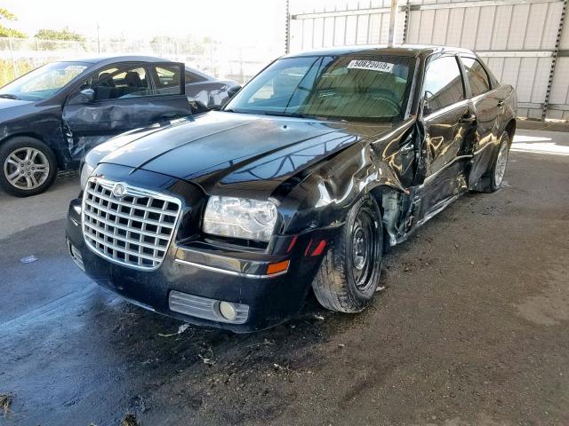 2C3KA53G17H776286 - 2007 CHRYSLER 300 TOURIN BLACK photo 2