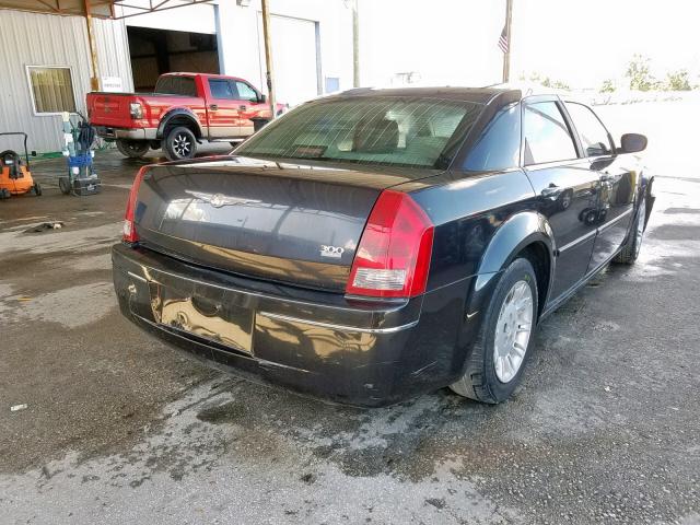 2C3KA53G17H776286 - 2007 CHRYSLER 300 TOURIN BLACK photo 4