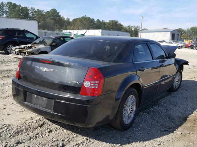 2C3KA43D59H504925 - 2009 CHRYSLER 300 LX BLACK photo 4