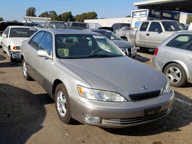 JT8BF28G6W5040694 - 1998 LEXUS ES 300 TAN photo 1