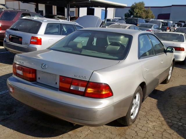 JT8BF28G6W5040694 - 1998 LEXUS ES 300 TAN photo 4