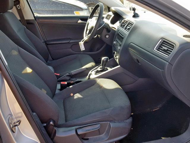 3VW2K7AJ5EM242223 - 2014 VOLKSWAGEN JETTA BASE 银色 照片 5