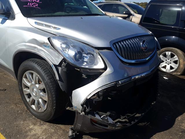 5GAKVDED1CJ176665 - 2012 BUICK ENCLAVE SILVER photo 9