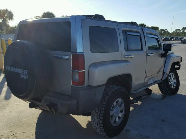 5GTDN136468124736 - 2006 HUMMER H3 GOLD photo 4