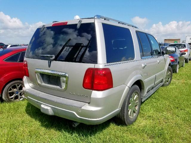 5LMFU27R43LJ23200 - 2003 LINCOLN NAVIGATOR SILVER photo 4