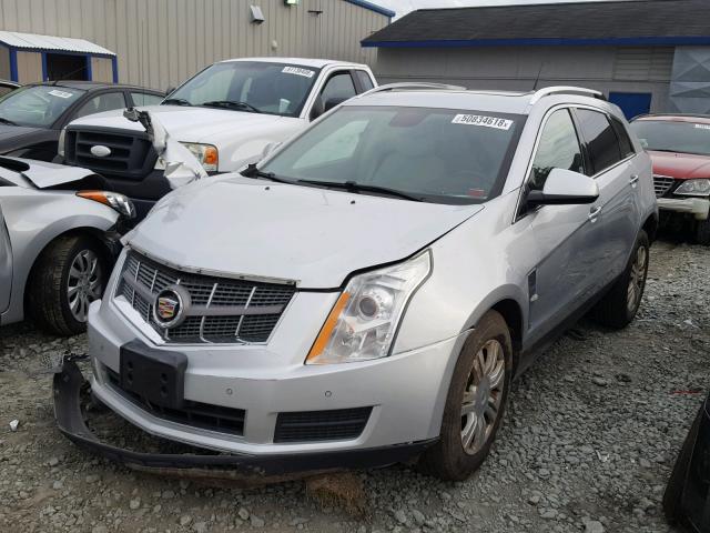 3GYFNAEY6BS556349 - 2011 CADILLAC SRX LUXURY SILVER photo 2