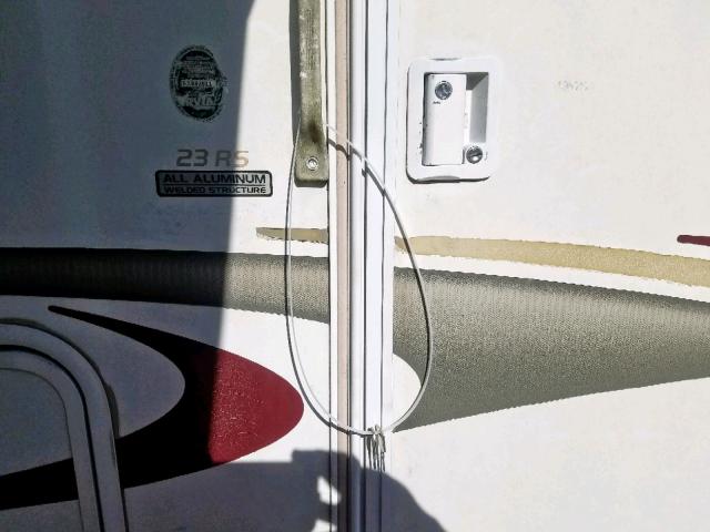 4YDT23R206G922388 - 2006 OUTB TRAVEL TRL WHITE photo 5