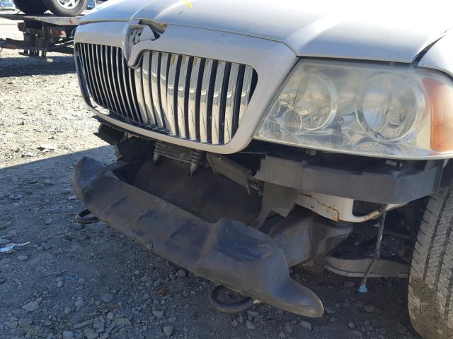 5LMFU28R44LJ15081 - 2004 LINCOLN NAVIGATOR 白色 照片 10