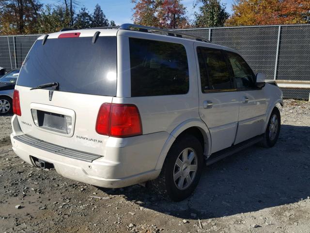 5LMFU28R44LJ15081 - 2004 LINCOLN NAVIGATOR 白色 照片 4