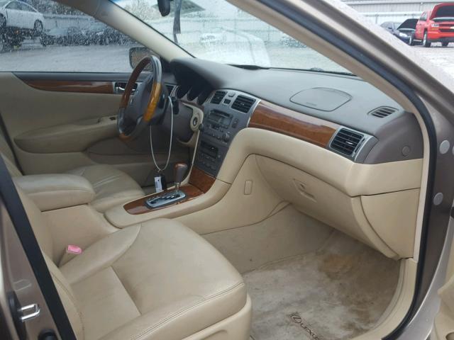 JTHBA30G655134928 - 2005 LEXUS ES 330 GOLD photo 5