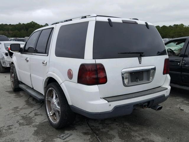5LMFU27595LJ03864 - 2005 LINCOLN NAVIGATOR Ақ фото 3