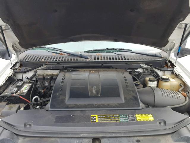 5LMFU27595LJ03864 - 2005 LINCOLN NAVIGATOR Ақ фото 7
