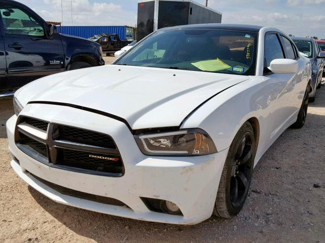 2C3CDXHG7EH363088 - 2014 DODGE CHARGER SX WHITE photo 2