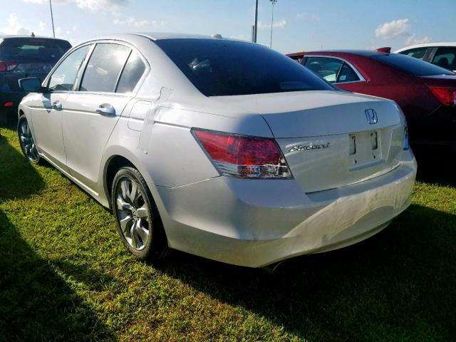 1HGCP3F85AA029854 - 2010 HONDA ACCORD EXL WHITE photo 3