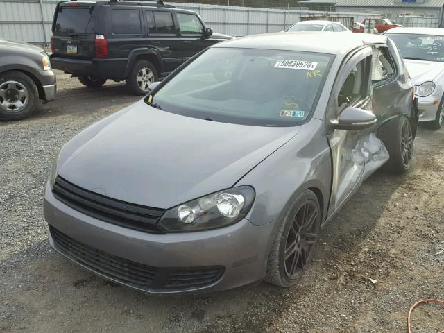 WVWAB7AJ4AW114452 - 2010 VOLKSWAGEN GOLF 灰色 照片 2