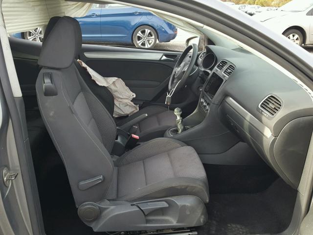 WVWAB7AJ4AW114452 - 2010 VOLKSWAGEN GOLF 灰色 照片 5