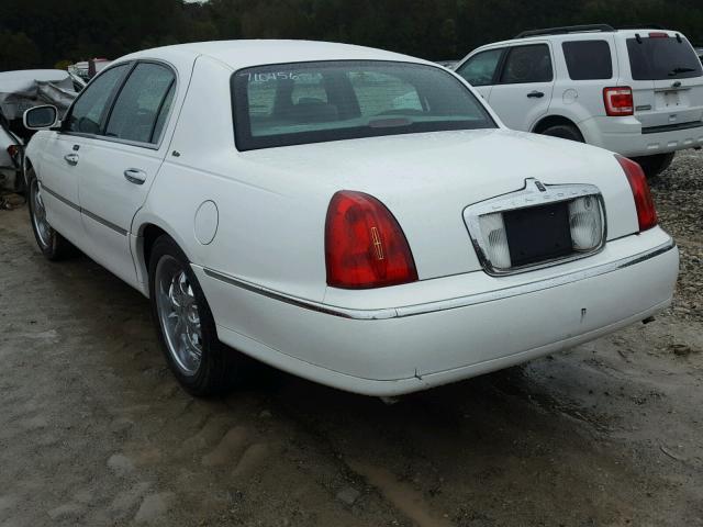 1LNHM83W21Y710456 - 2001 LINCOLN TOWN CAR C WHITE photo 3