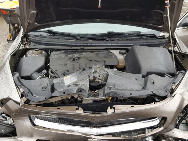 1G1ZB5E07CF268402 - 2012 CHEVROLET MALIBU LS ნაცრისფერი ფოტო 7