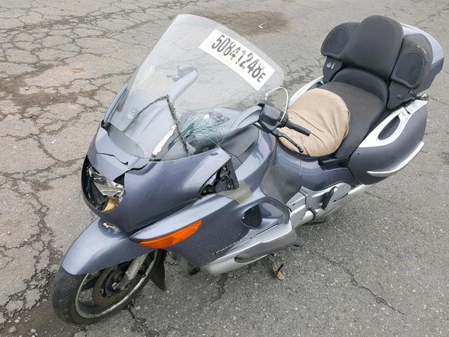 WB10555AXXZD70653 - 1999 BMW K1200 LT GRAY photo 2