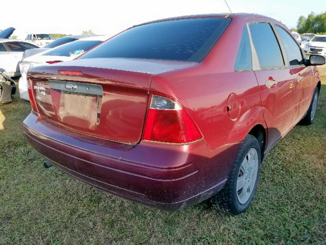 1FAHP34NX7W180137 - 2007 FORD FOCUS ZX4 BURGUNDY photo 4