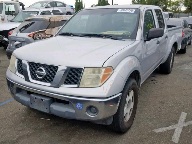 1N6AD07U95C427228 - 2005 NISSAN FRONTIER C SILVER photo 2