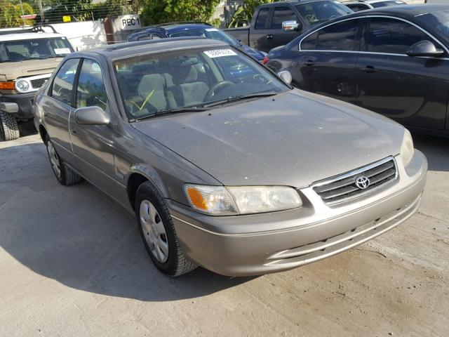 JT2BG22KX10559628 - 2001 TOYOTA CAMRY CE 灰色 照片 1