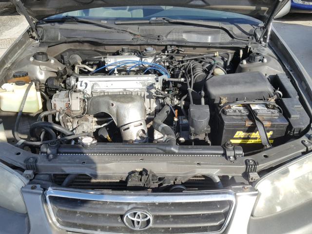 JT2BG22KX10559628 - 2001 TOYOTA CAMRY CE 灰色 照片 7