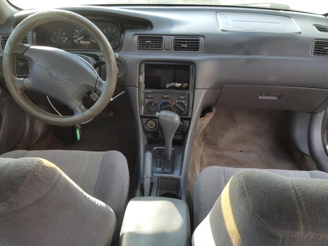 JT2BG22KX10559628 - 2001 TOYOTA CAMRY CE 灰色 照片 9