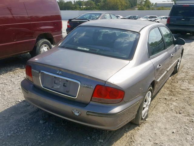 KMHWF25S65A154174 - 2005 HYUNDAI SONATA GL GRAY photo 4