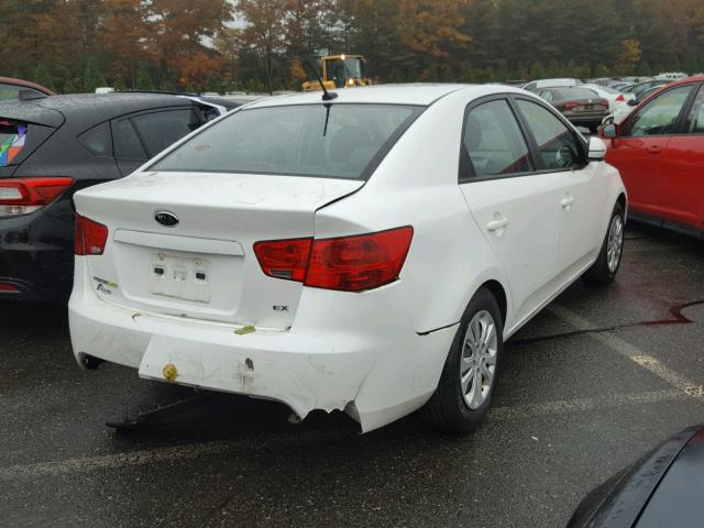 KNAFU4A21D5684598 - 2013 KIA FORTE EX WHITE photo 4