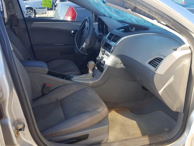 1G1ZC5EU2BF372231 - 2011 CHEVROLET MALIBU 1LT SILVER photo 5