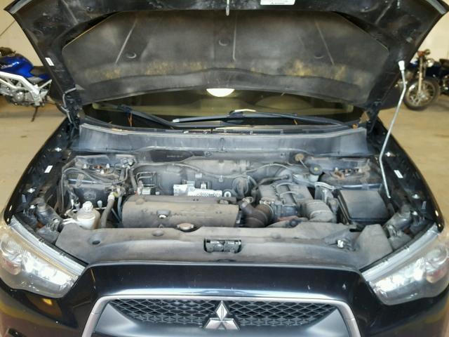 JA4AR4AU7BZ015719 - 2011 MITSUBISHI OUTLANDER BLACK photo 7