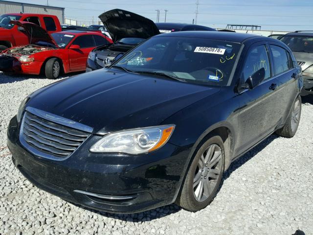 1C3CCBBBXDN654726 - 2013 CHRYSLER 200 TOURIN BLACK photo 2