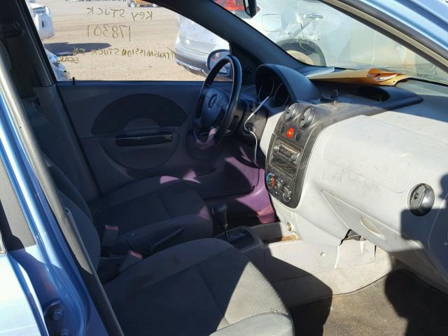 KL1TD52685B389294 - 2005 CHEVROLET AVEO BASE Көк фото 5