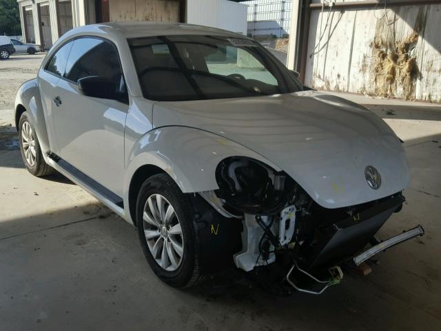 3VWF17AT3GM636196 - 2016 VOLKSWAGEN BEETLE 1.8 WHITE photo 1