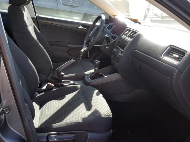 3VW1K7AJ0CM357689 - 2012 VOLKSWAGEN JETTA BASE CHARCOAL photo 5