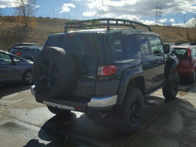 JTEBU11F670055175 - 2007 TOYOTA FJ CRUISER BLACK photo 4