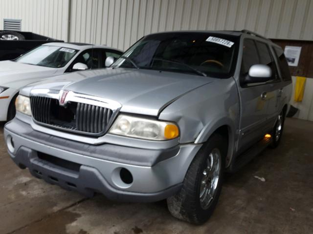 5LMRU27L8XLJ01604 - 1999 LINCOLN NAVIGATOR 银色 照片 2