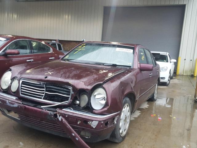 WDBJF65F7WA653106 - 1998 MERCEDES-BENZ E 320 BURGUNDY photo 2