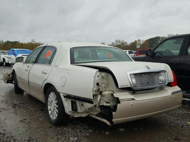 1LNHM81W14Y662438 - 2004 LINCOLN TOWN CAR E WHITE photo 3