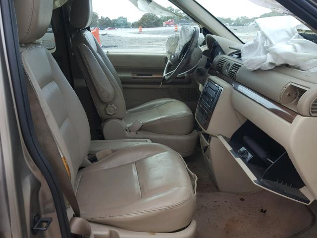 2FMDA58215BA00723 - 2005 FORD FREESTAR L BEIGE photo 5