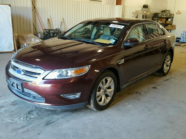 1FAHP2EW2CG101789 - 2012 FORD TAURUS SEL BURGUNDY photo 2