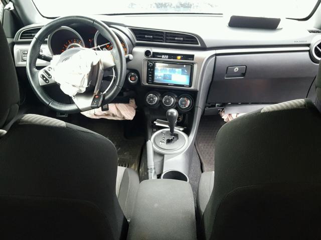 JTKJF5C73GJ016067 - 2016 TOYOTA SCION TC 灰色 照片 9