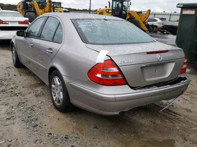 WDBUF65J64A527706 - 2004 MERCEDES-BENZ E 320 SILVER photo 3