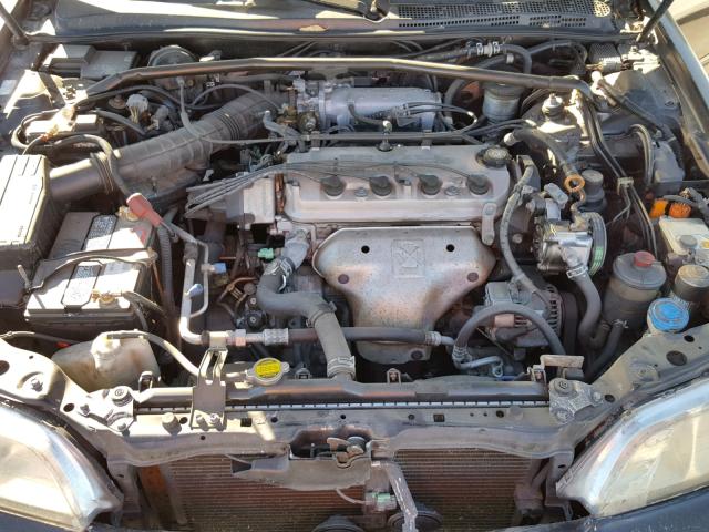 19UYA125XVL011173 - 1997 ACURA 2.2CL შავი ფოტო 7