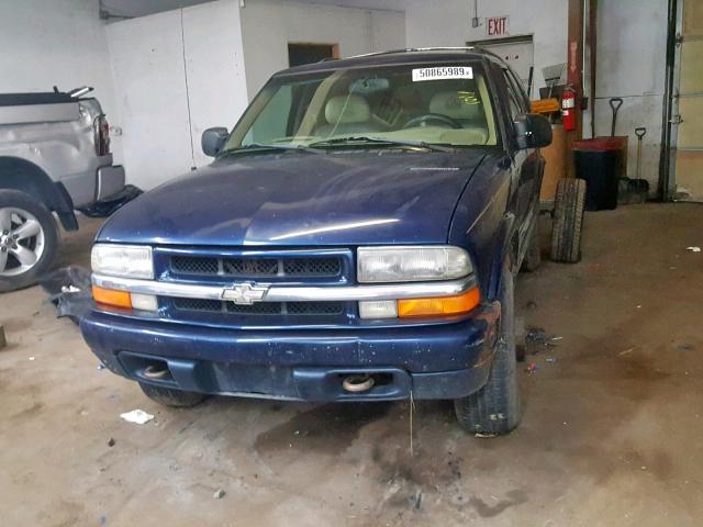 1GNDT13W3X2163200 - 1999 CHEVROLET BLAZER BLUE photo 2