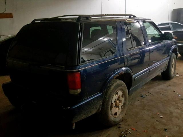 1GNDT13W3X2163200 - 1999 CHEVROLET BLAZER BLUE photo 4