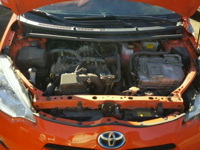 JTDKDTB30C1014050 - 2012 TOYOTA PRIUS C ORANGE photo 7